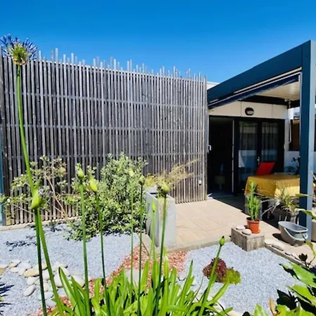 Lägenhet Quiet House With Terrace And South-facing Garden