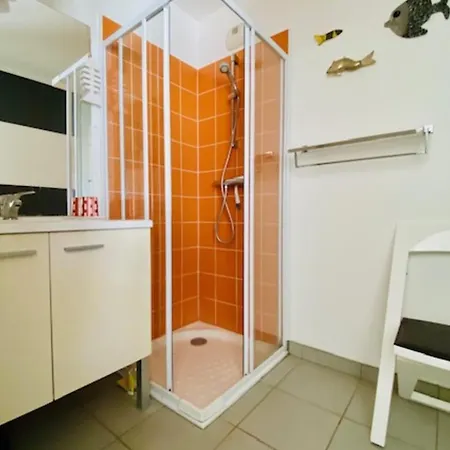 Quiet House With Terrace And South-facing Garden Lägenhet