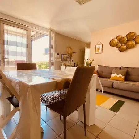 Quiet House With Terrace And South-facing Garden Lägenhet La Rochelle (Charente-Maritime)