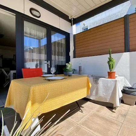 Quiet House With Terrace And South-facing Garden * 拉罗歇尔