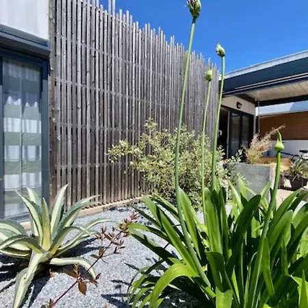 Quiet House With Terrace And South-facing Garden 拉罗歇尔